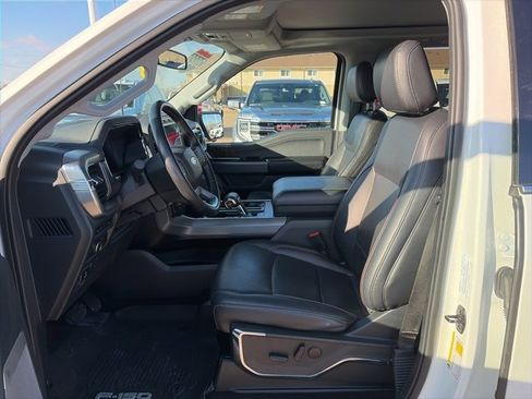 Used 2022 Ford F150 Lariat w/ Max Trailer Tow Package image 13