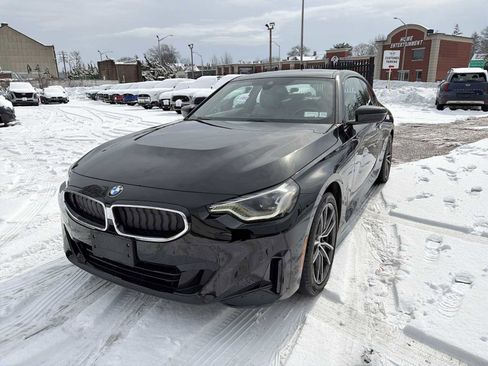 Used 2023 BMW 230i xDrive Coupe w/ Premium Package image 3