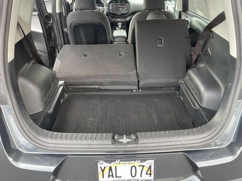 Used 2025 Kia Soul LX w/ LX Technology Package FWD image 20
