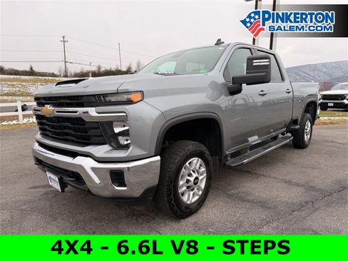 Used 2024 Chevrolet Silverado 2500 LT image 10