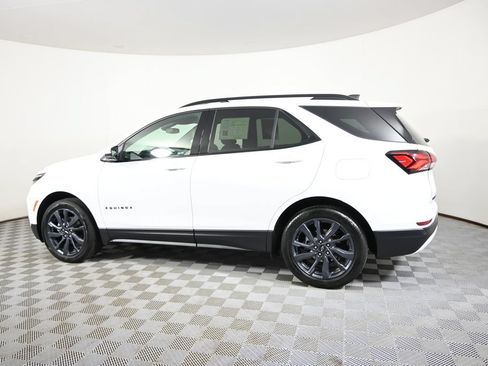 Used 2024 Chevrolet Equinox RS AWD/4WD image 3