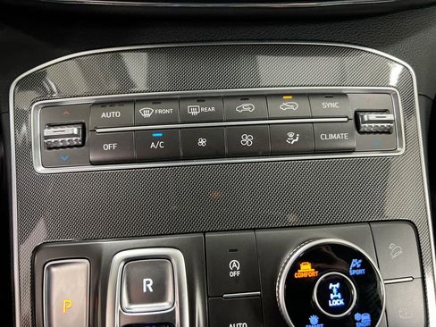 Used 2022 Hyundai Santa Fe XRT image 16