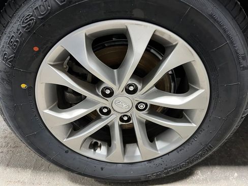 Used 2019 Hyundai Santa Fe SE FWD image 37