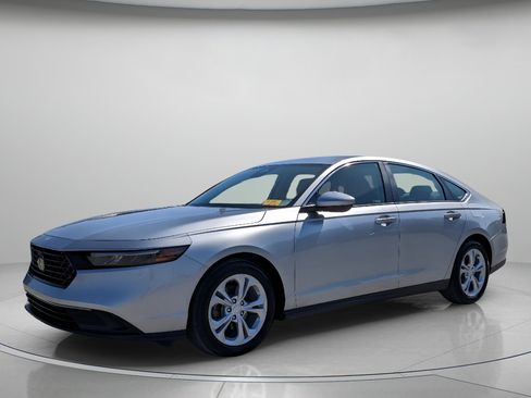 Used 2025 Honda Accord LX image 2