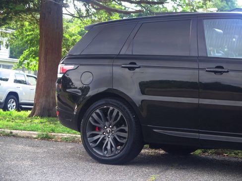Used 2017 Land Rover Range Rover Sport HSE Dynamic AWD/4WD image 19