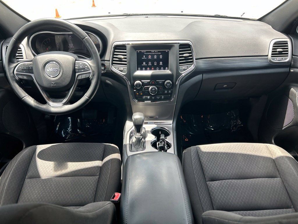 Certified 2019 Jeep Grand Cherokee Laredo RWD image 32