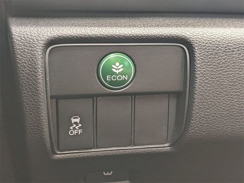 Used 2017 Honda Accord LX image 16