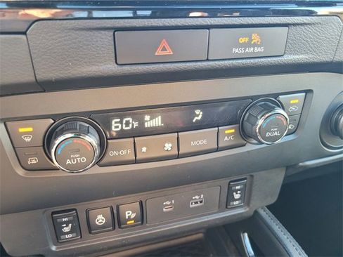 Used 2022 Nissan Frontier PRO-4X w/ Pro-4X Premium Package image 25