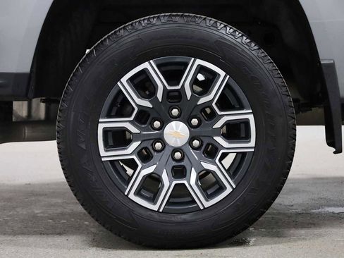 Used 2023 Chevrolet Colorado LT w/ LT Convenience Package III image 34