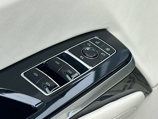 Used 2026 Cadillac Escalade ESV Platinum Sport w/ LPO, ONYX Package AWD/4WD image 14