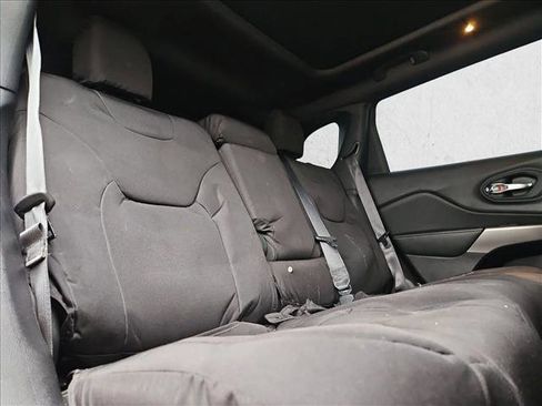 Used 2021 Jeep Cherokee Latitude Lux 80th Anniv w/ Quick Order Package 26U 80TH image 15