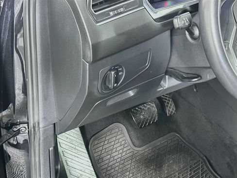 Used 2022 Volkswagen Tiguan S FWD image 16