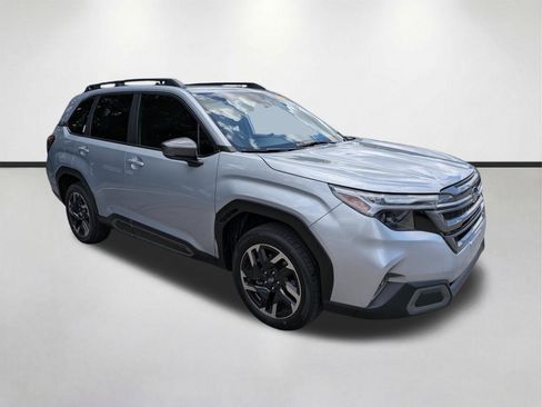 Used 2025 Subaru Forester Limited AWD/4WD image 2