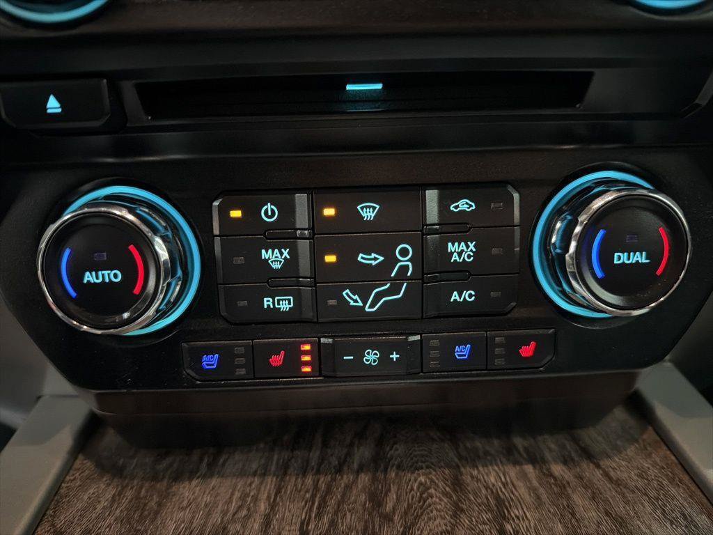 Used 2018 Ford F250 Lariat w/ Chrome Package AWD/4WD image 42