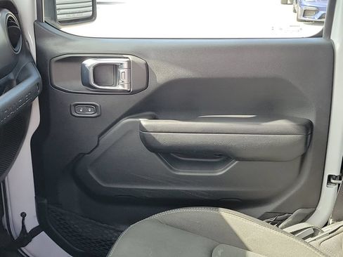 Used 2021 Jeep Wrangler Sport AWD/4WD image 22