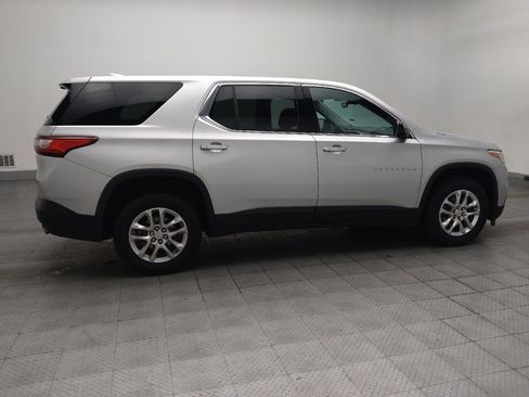 Used 2021 Chevrolet Traverse LS FWD image 10
