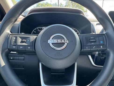 Certified 2022 Nissan Rogue SV AWD/4WD image 17