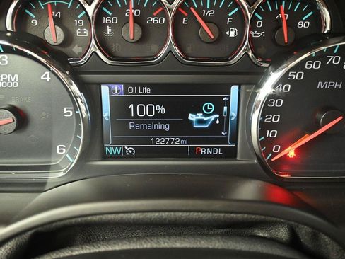Used 2018 Chevrolet Suburban Premier AWD/4WD image 13