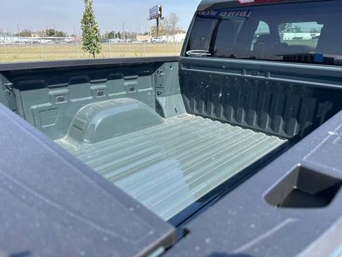 New 2026 Chevrolet Silverado 1500 LTZ w/ Z71 Off-Road Package image 37