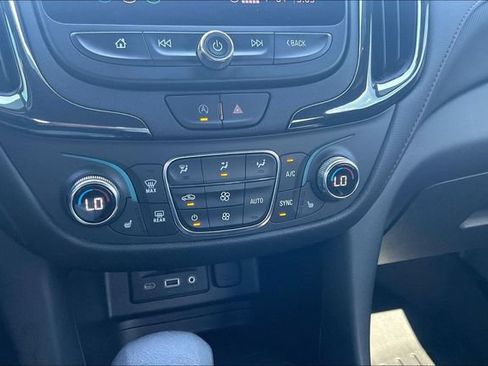 Used 2022 Chevrolet Equinox RS w/ RS Leather Package AWD/4WD image 10