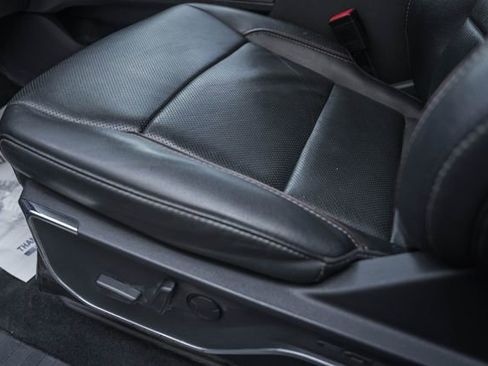 Used 2023 Ford F250 Lariat w/ Chrome Package image 39