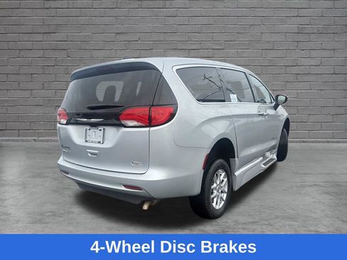 Used 2023 Chrysler Voyager LX FWD image 8