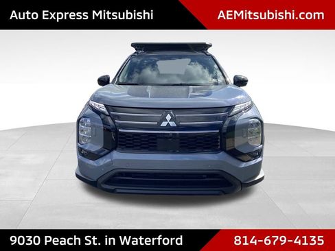 New 2025 Mitsubishi Outlander AWD image 2