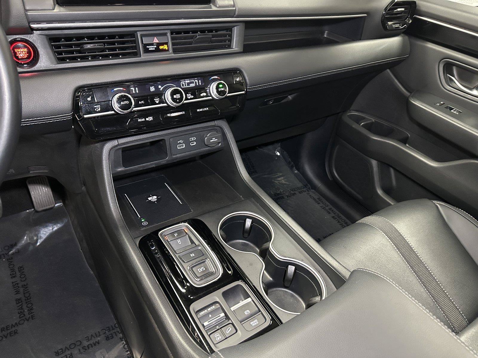 Certified 2024 Honda Pilot Touring image 29