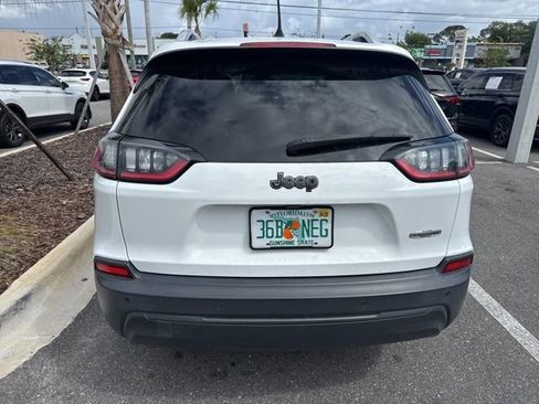 Used 2019 Jeep Cherokee Latitude Plus image 8