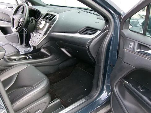 Used 2019 Lincoln MKC Premiere AWD/4WD image 11