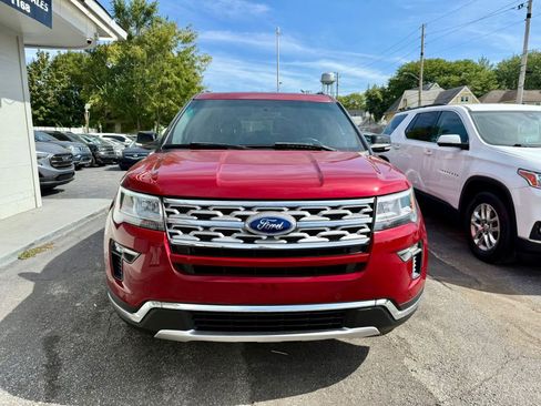 Used 2018 Ford Explorer XLT w/ Equipment Group 202A image 2