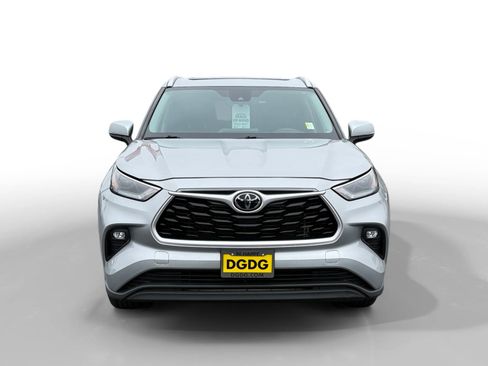 Used 2023 Toyota Highlander L image 8