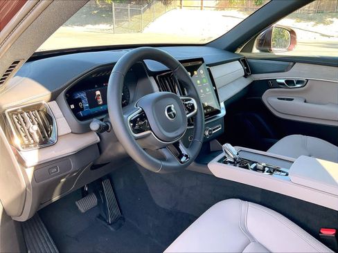 New 2026 Volvo XC90 B5 Plus AWD/4WD image 8