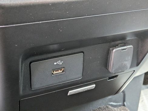 Used 2018 Ford F150 XLT w/ Equipment Group 301A Mid RWD image 31