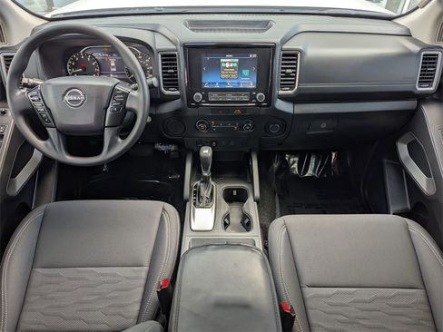 Used 2022 Nissan Frontier SV w/ Technology Package image 13