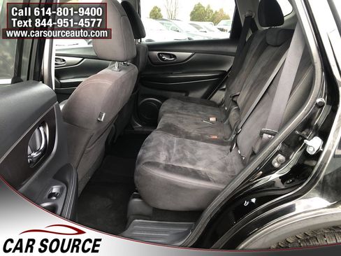 Used 2015 Nissan Rogue SV image 24
