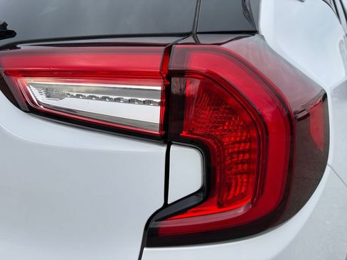 Used 2024 GMC Terrain SLE image 19