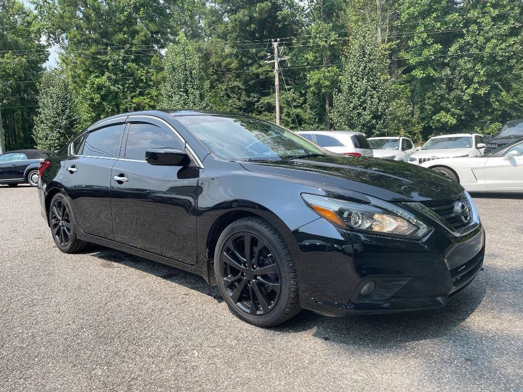 Used 2017 Nissan Altima 2.5 SR w/ Midnight Edition Package FWD image 15