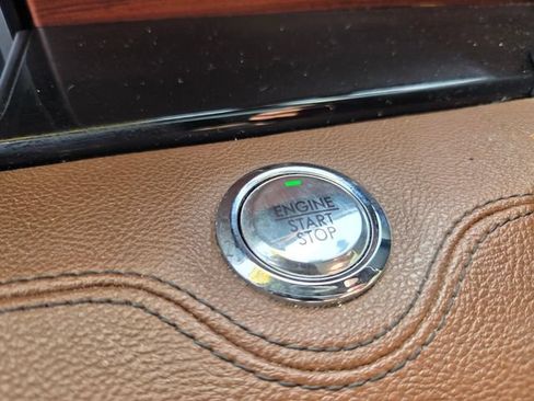 Used 2022 Lincoln Navigator L Reserve AWD/4WD image 32