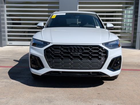 Certified 2024 Audi Q5 e Premium Plus w/ Premium Plus Package image 3