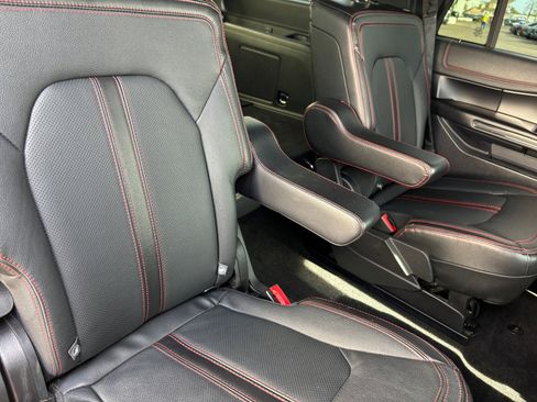 Used 2019 Ford Expedition Limited w/ Equipment Group 303A image 18