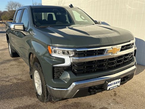 Used 2025 Chevrolet Silverado 1500 LT image 14