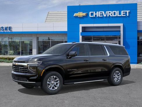 New 2026 Chevrolet Suburban LT w/ Comfort Package AWD/4WD image 2