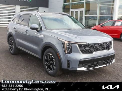 Certified 2025 Kia Sorento S w/ Panoramic Sunroof Package image 7