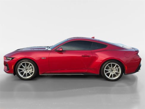 Used 2024 Ford Mustang GT Premium image 7