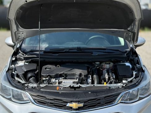 Used 2018 Chevrolet Cruze LS FWD image 28
