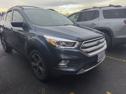 Used 2018 Ford Escape SEL image 5