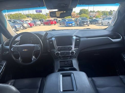 Used 2019 Chevrolet Suburban LT AWD/4WD image 38