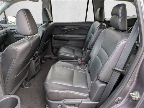Used 2020 Honda Pilot Touring image 21