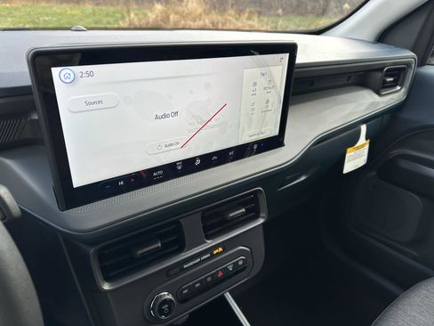 New 2025 Ford Maverick XLT w/ Black Appearance Package image 17